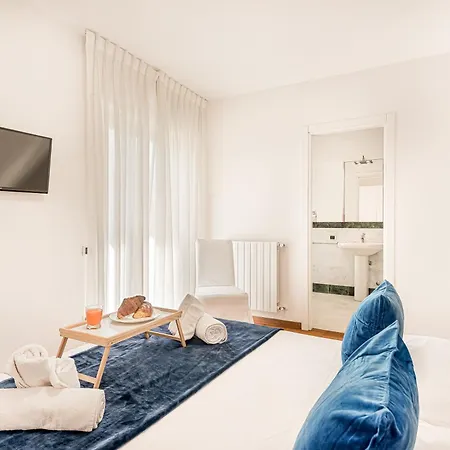 Golden Luxe - Private Garden 3 Bedrooms&parking * Marina di Pietrasanta