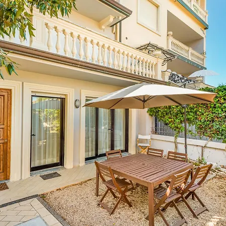 Golden Luxe - Private Garden 3 Bedrooms&parking Marina di Pietrasanta